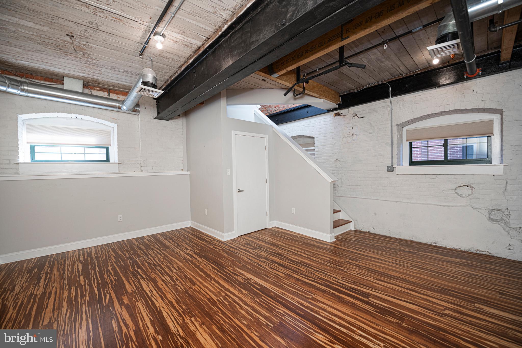 200 LINCOLN AVENUE 128