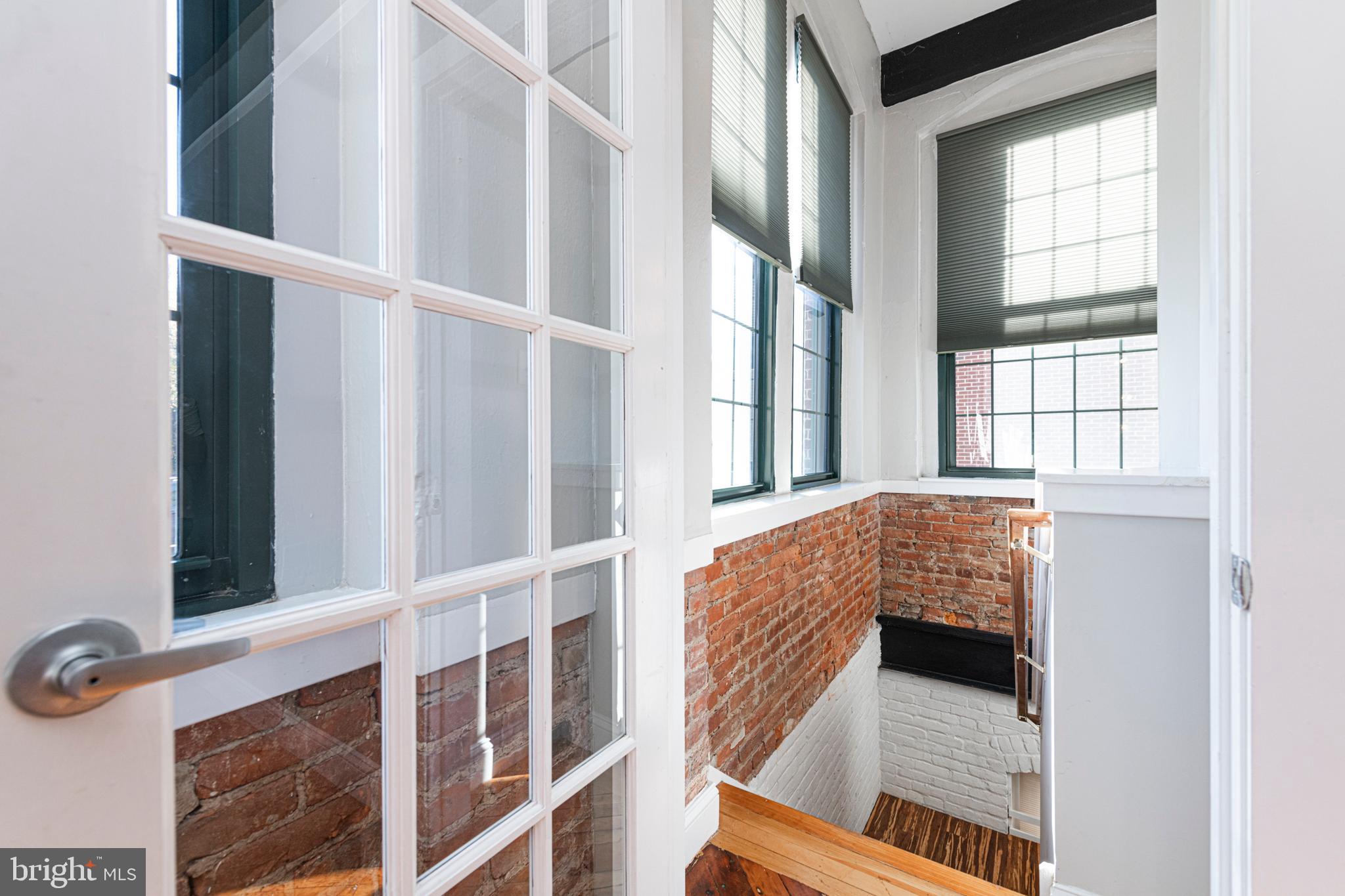 200 LINCOLN AVENUE 128