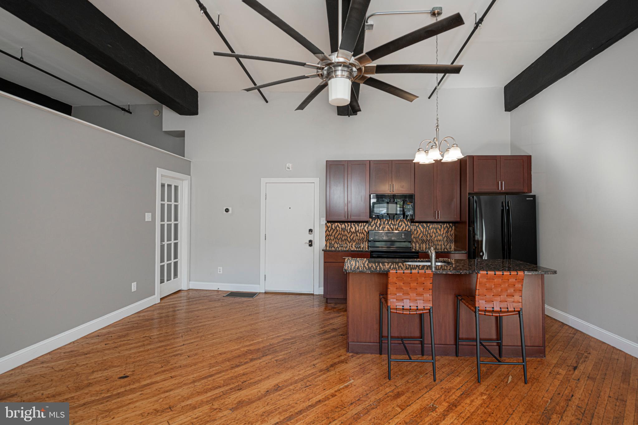 200 LINCOLN AVENUE 128