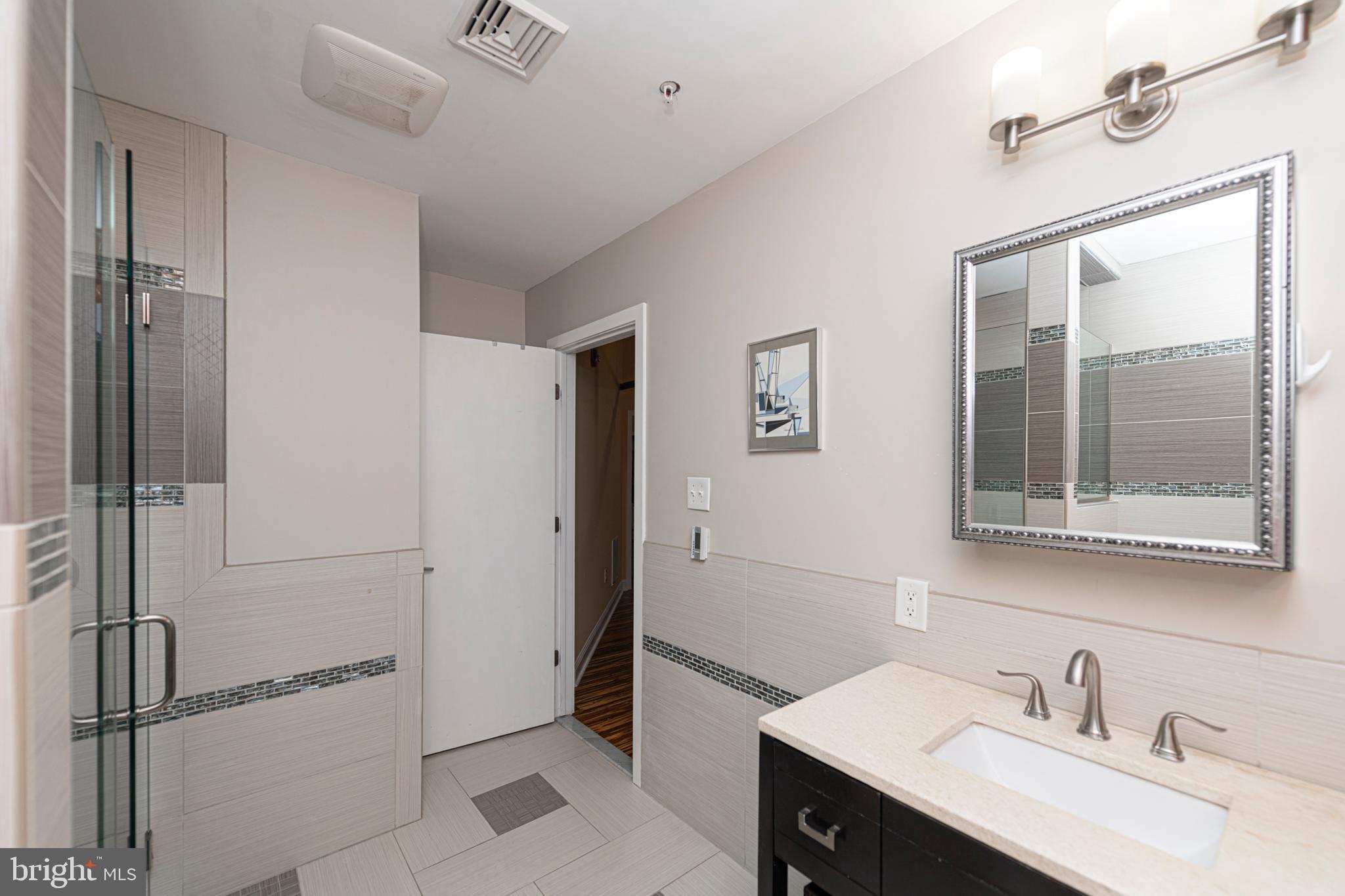 200 LINCOLN AVENUE 128