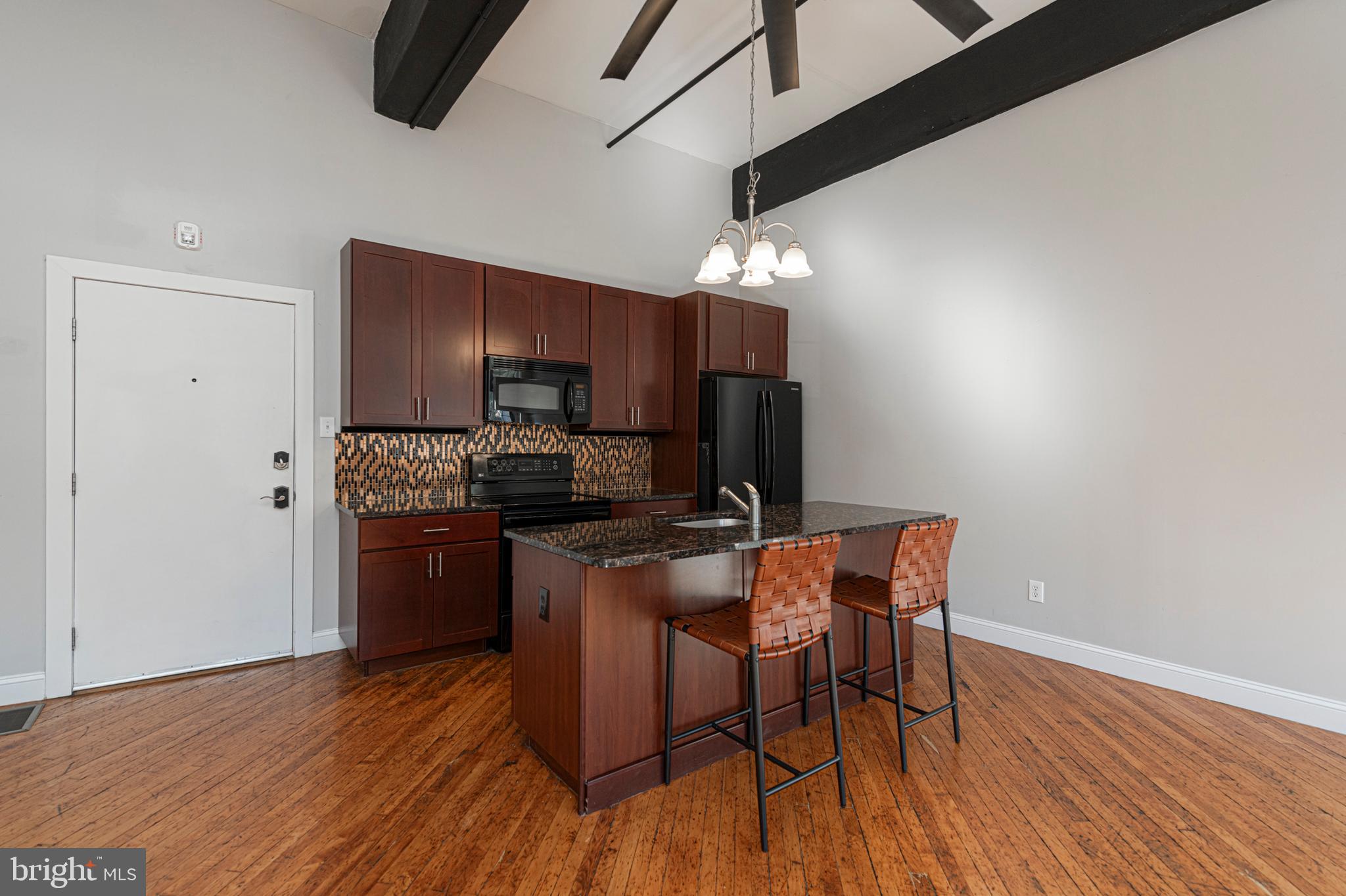 200 LINCOLN AVENUE 128