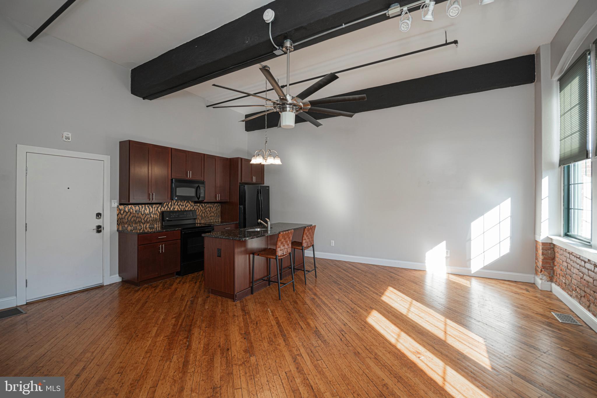 200 LINCOLN AVENUE 128