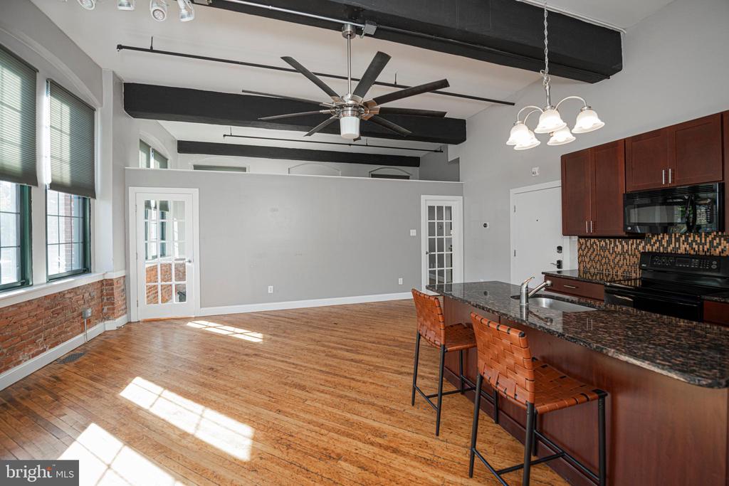 200 LINCOLN AVENUE 128