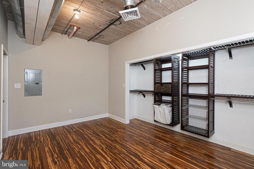 200 LINCOLN AVENUE 128