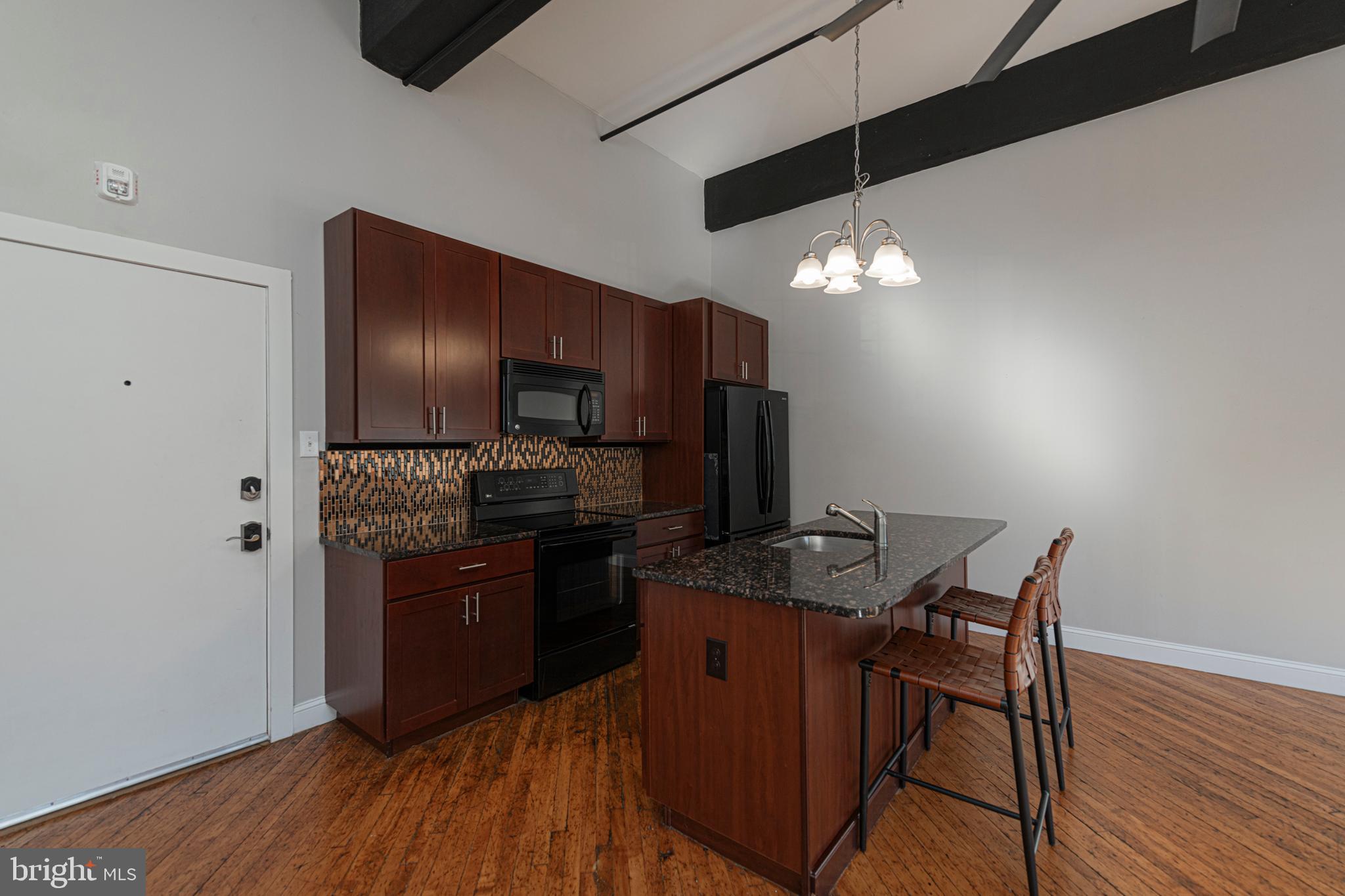 200 LINCOLN AVENUE 128