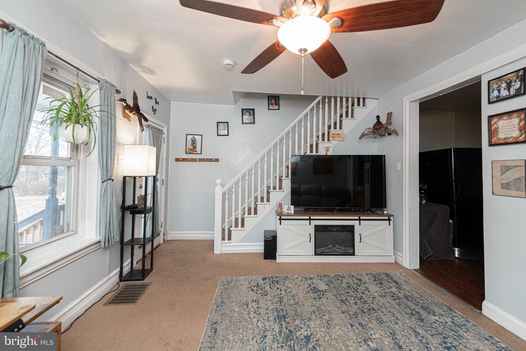 810 LATSHAW ROAD