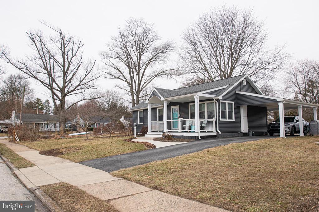 413 CARLISLE AVENUE