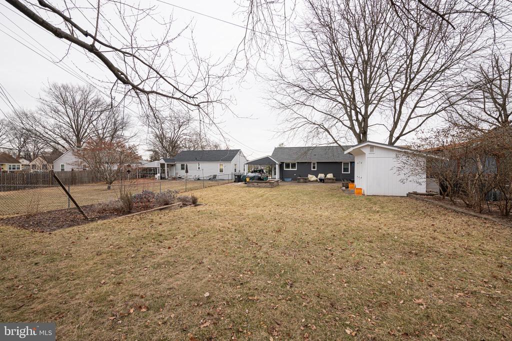 413 CARLISLE AVENUE