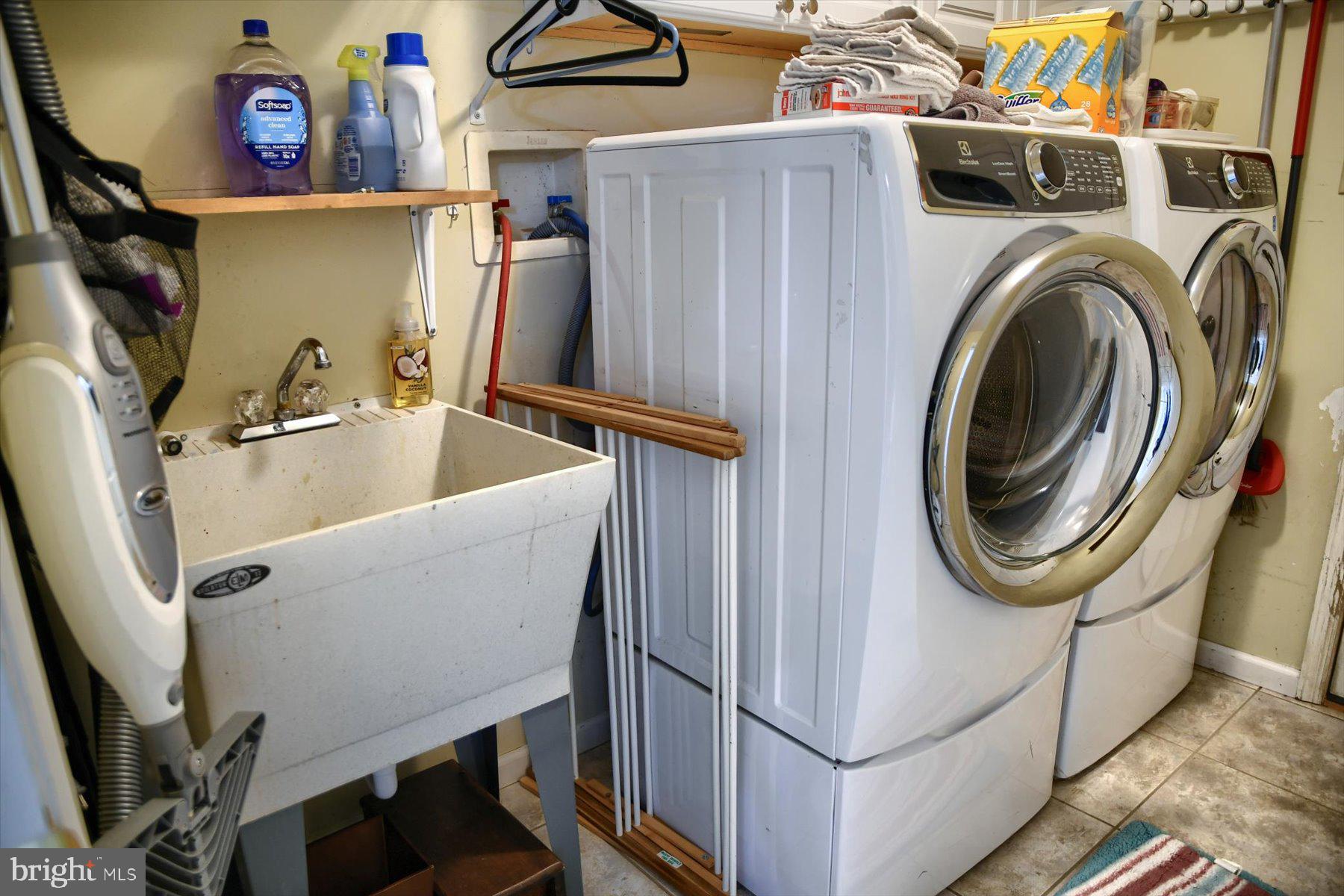 403 CHESTNUT TREE ROAD