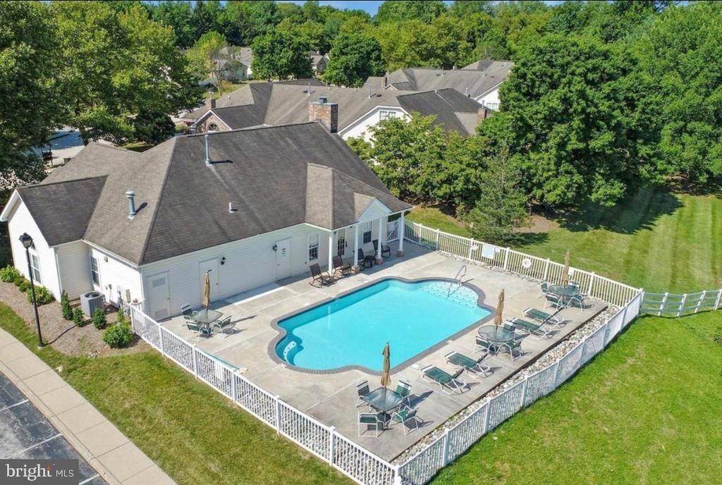 133 VILLAGE WAY 5A