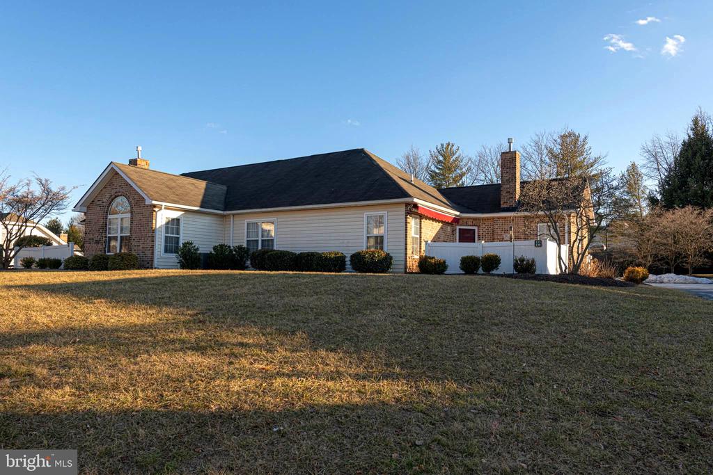133 VILLAGE WAY 5A