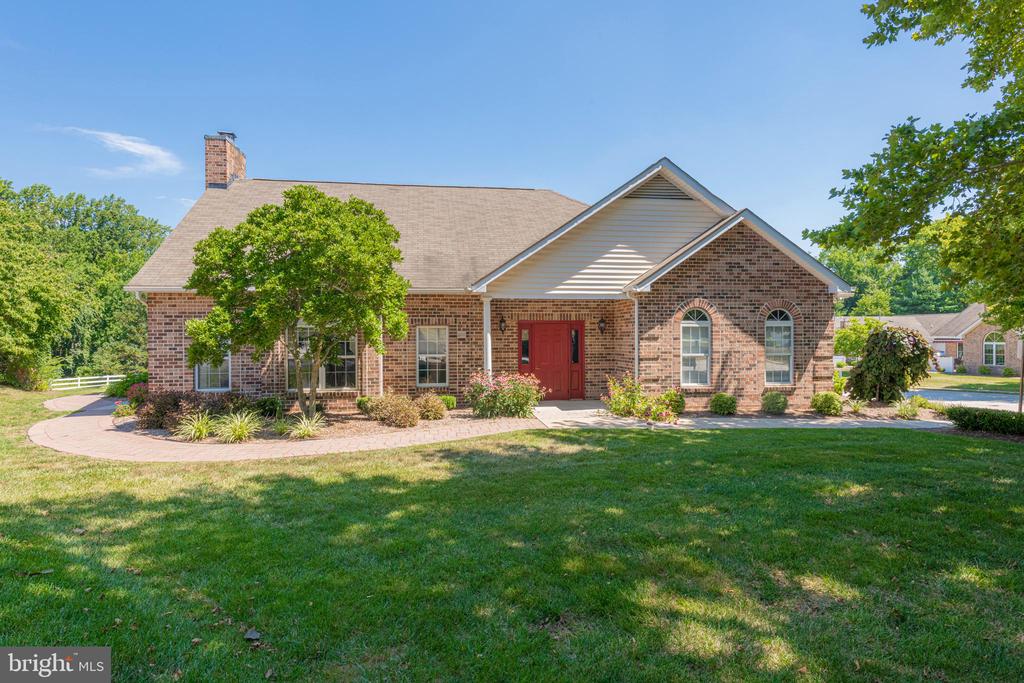133 VILLAGE WAY 5A
