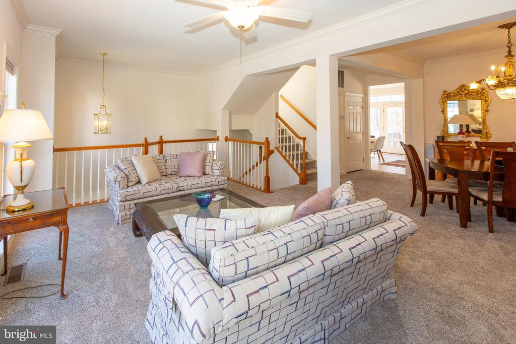 2304 LENNON LANE
