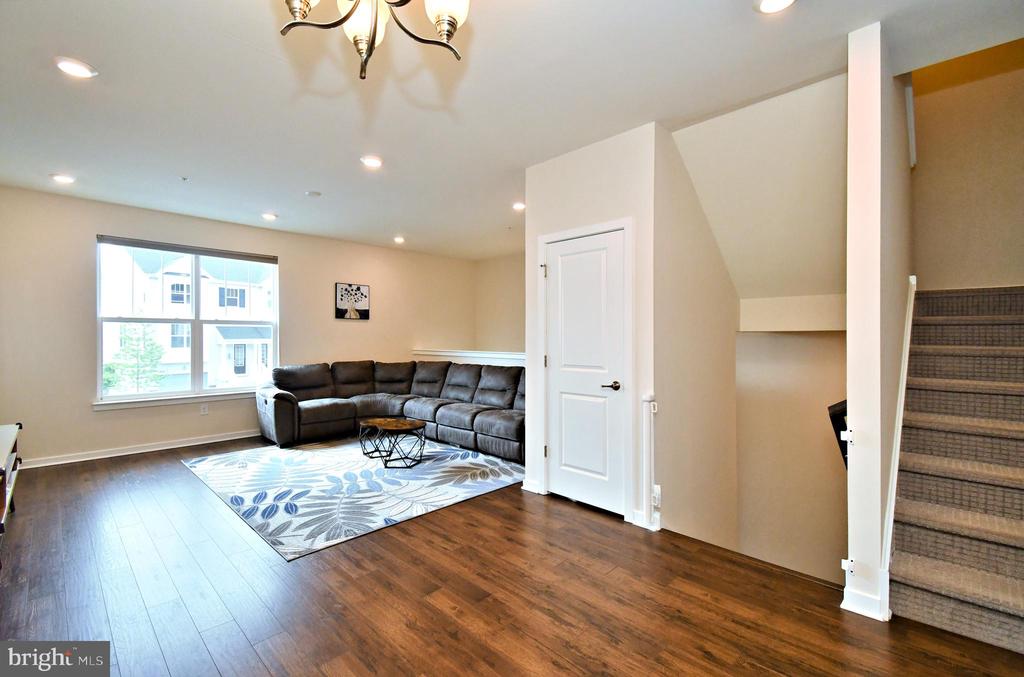 1844 BOULDER DRIVE
