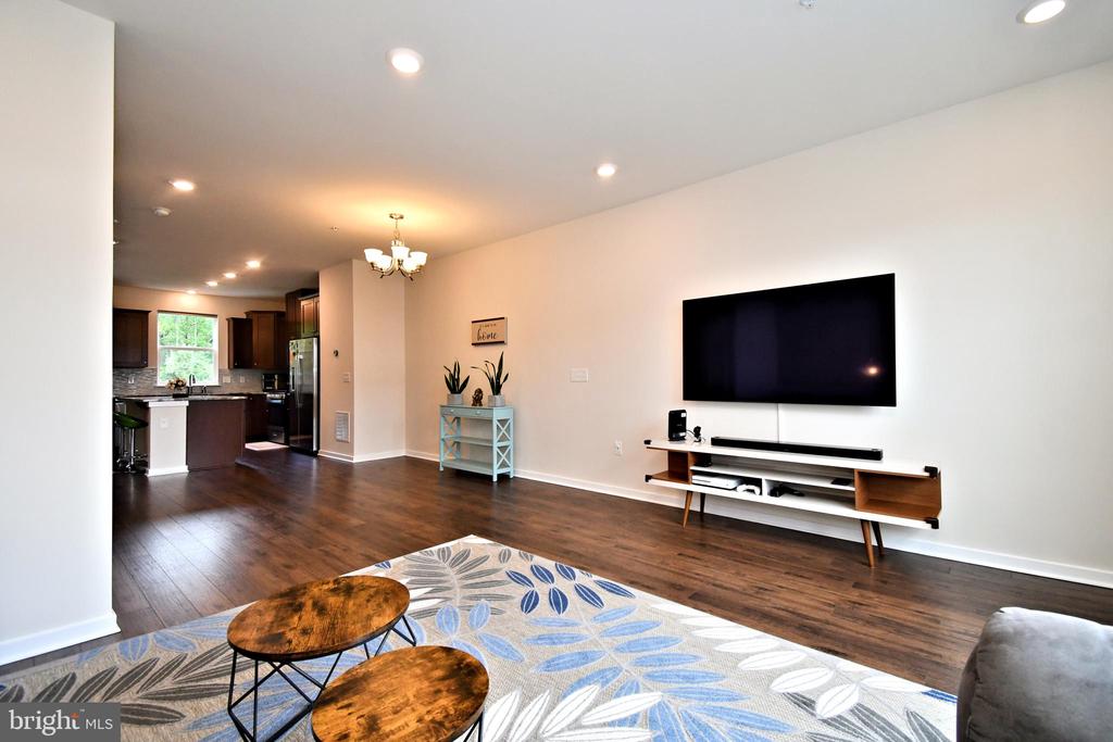 1844 BOULDER DRIVE