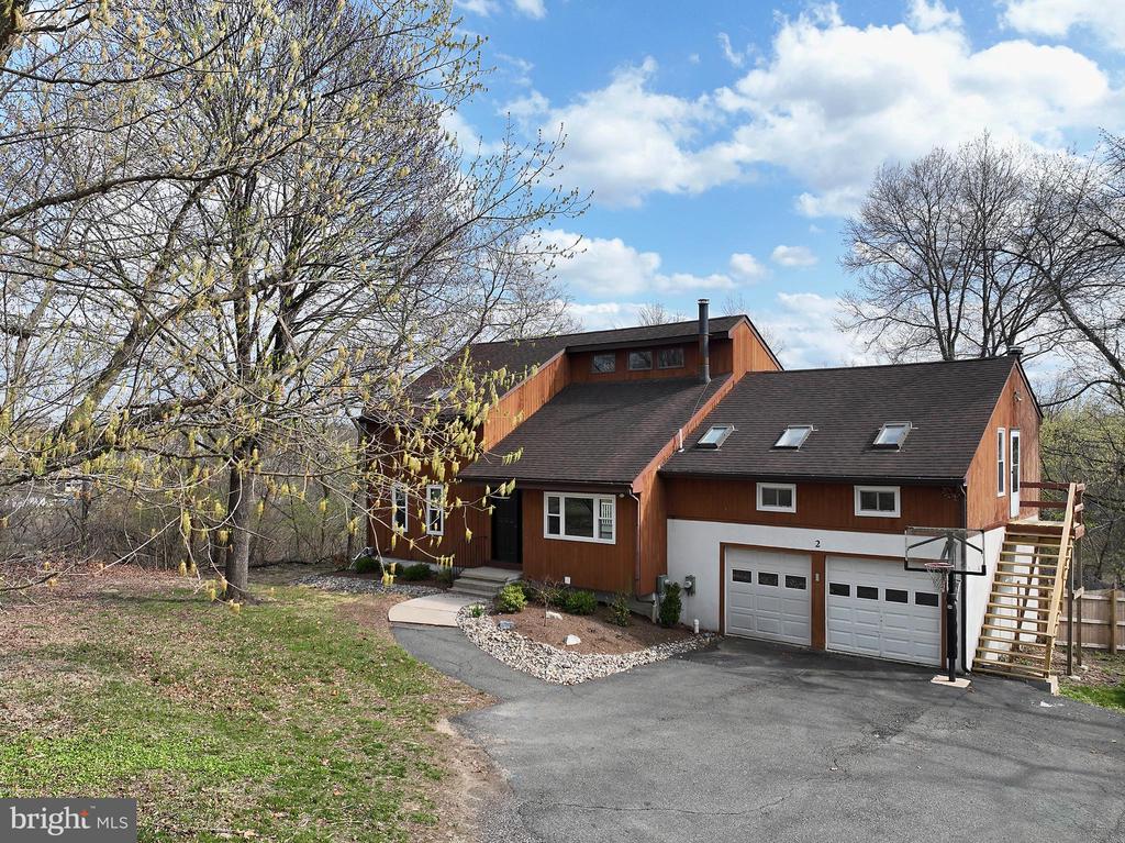 2 EMMETT STREET