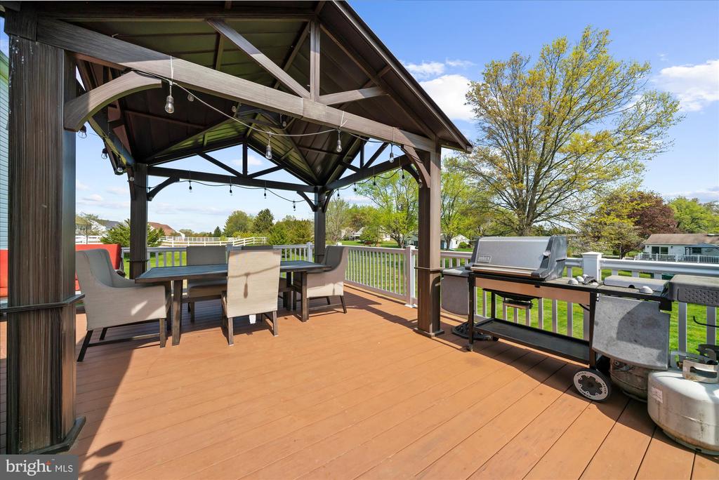 802 BAUMAN CIRCLE