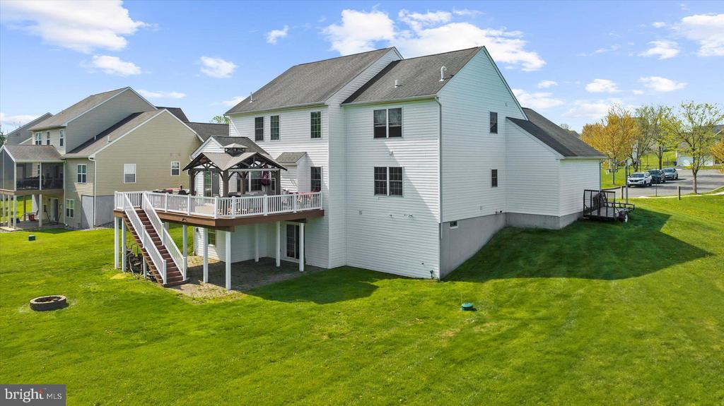 802 BAUMAN CIRCLE