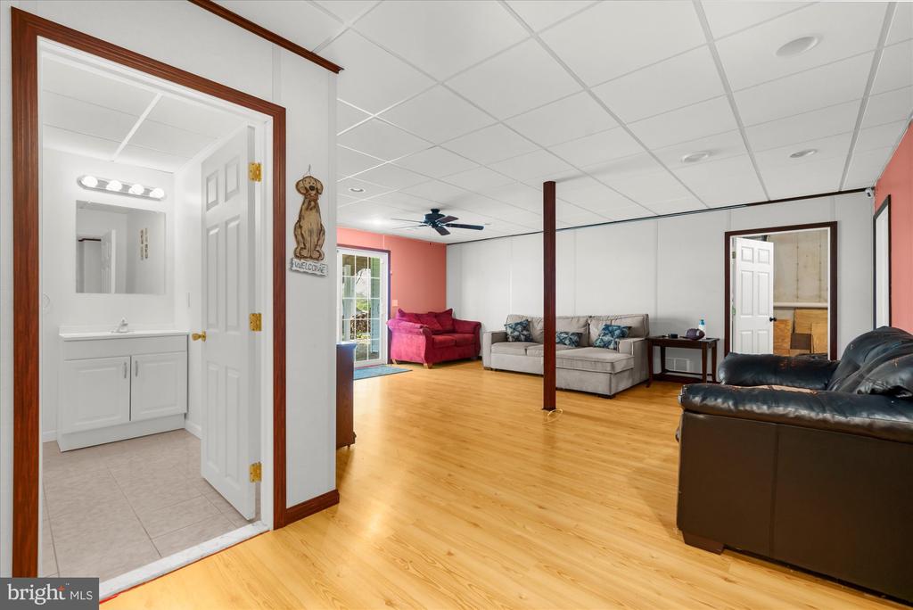 802 BAUMAN CIRCLE