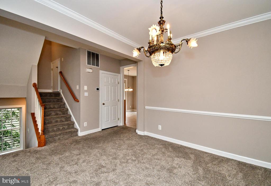 2304 LENNON LANE