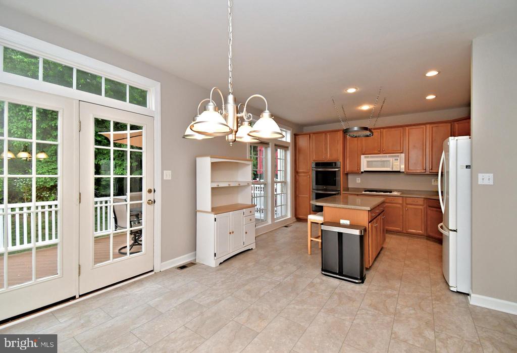 2304 LENNON LANE