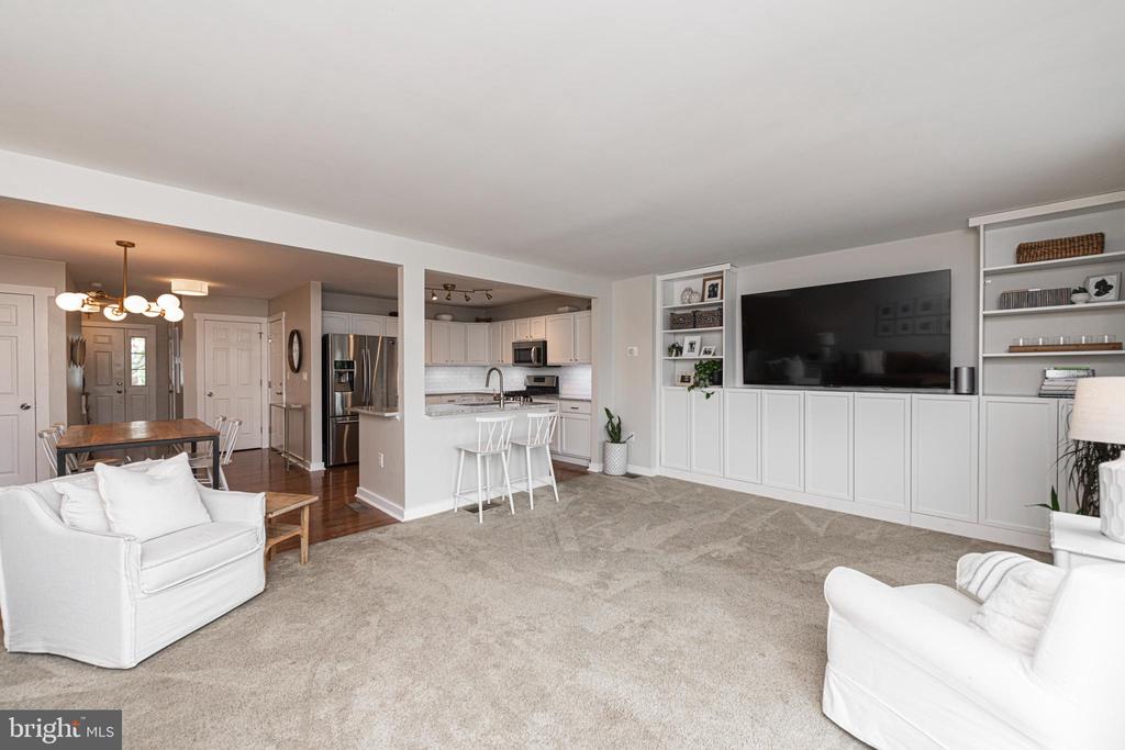 1053 ALMOND DRIVE 3