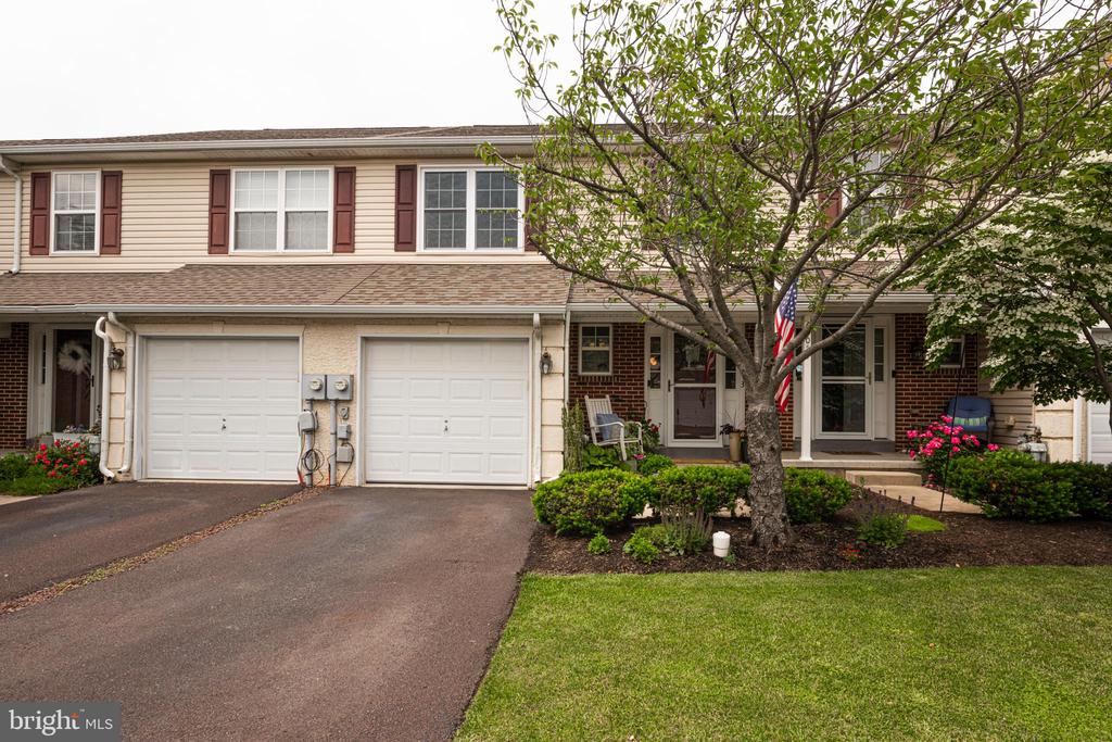 1053 ALMOND DRIVE 3