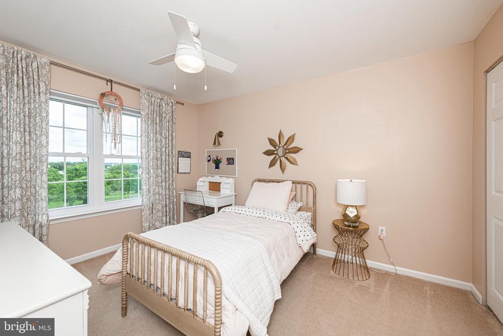 1053 ALMOND DRIVE 3