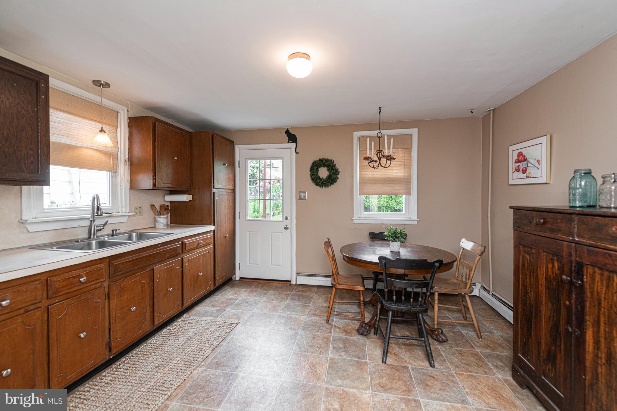 525 VANDERSLICE STREET