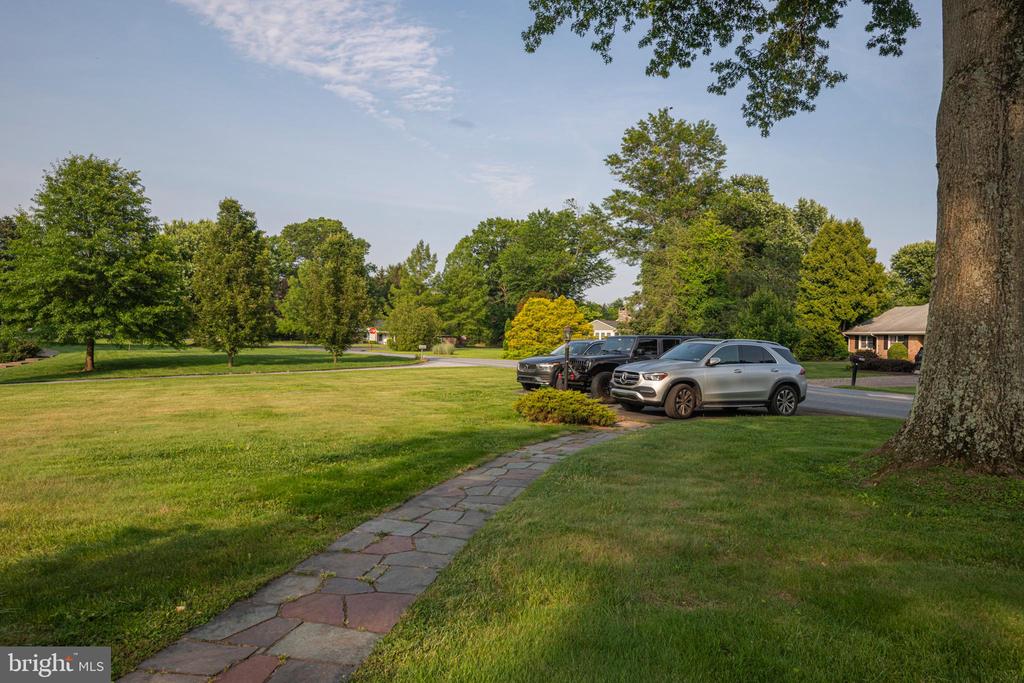 1409 KUTZ DRIVE