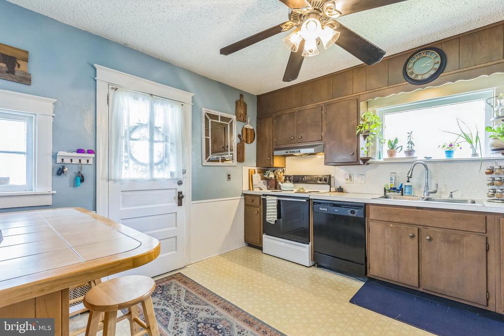 555 NUTT ROAD