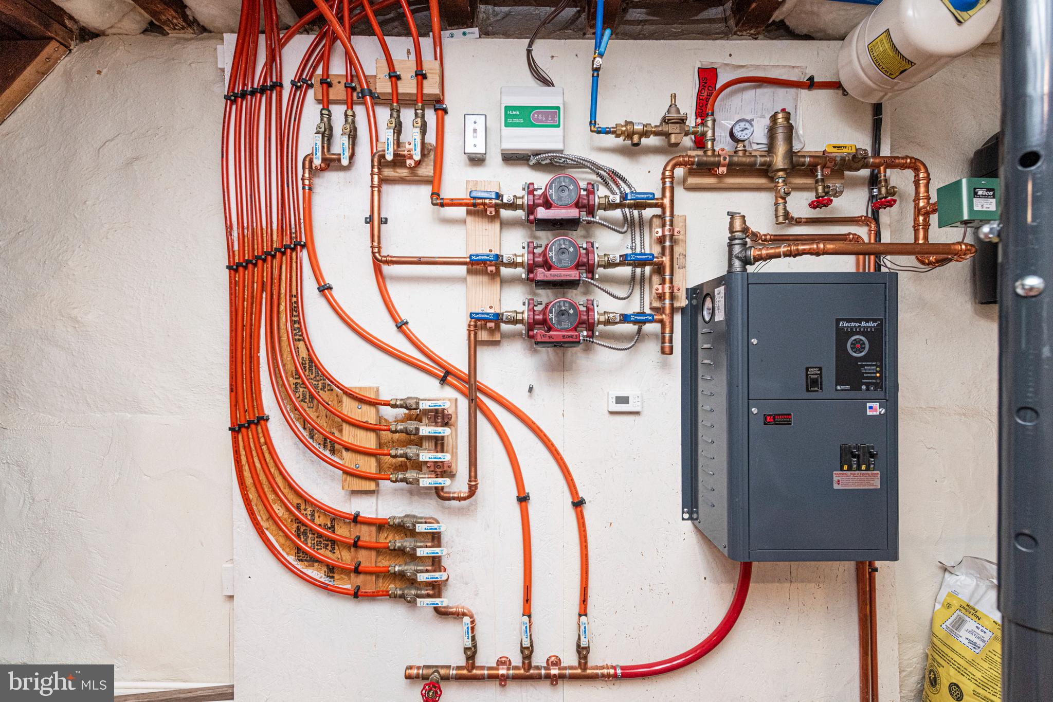 394 WASHINGTON AVENUE