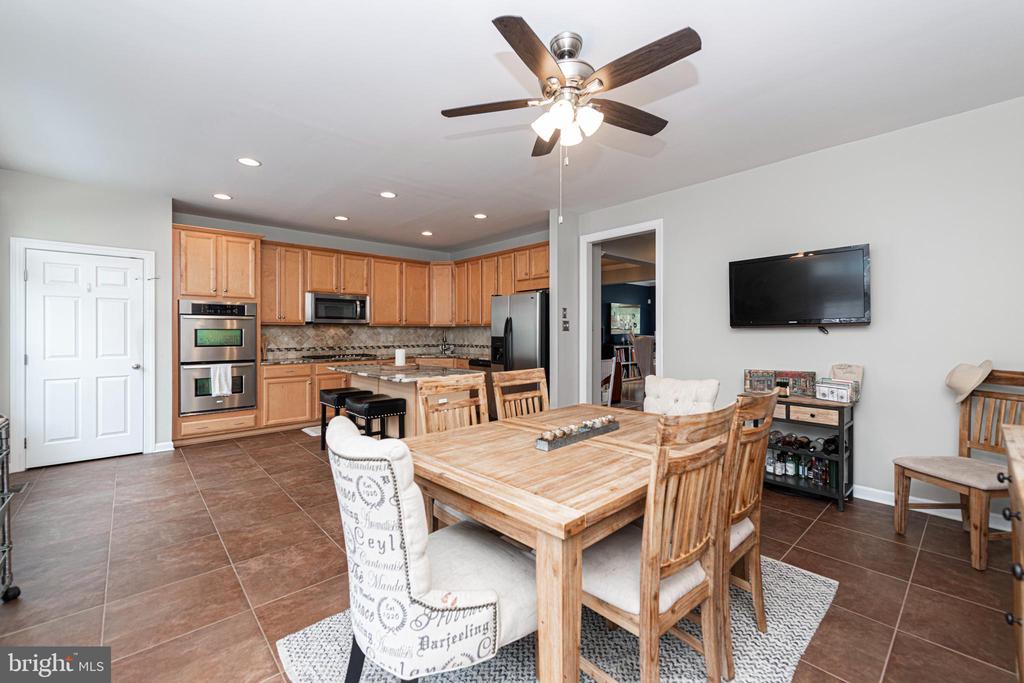 3219 ELLINGTON LANE