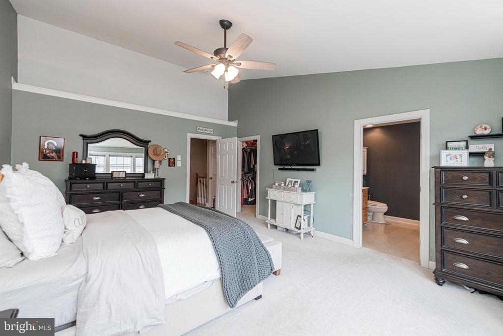 3219 ELLINGTON LANE