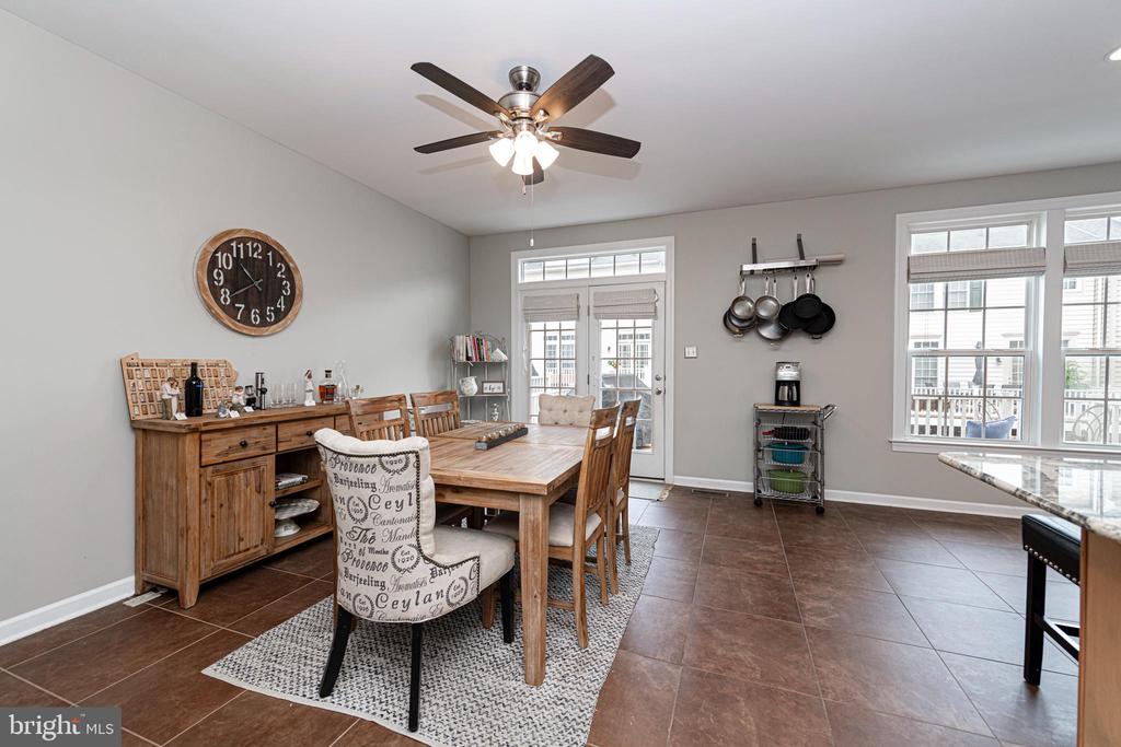 3219 ELLINGTON LANE