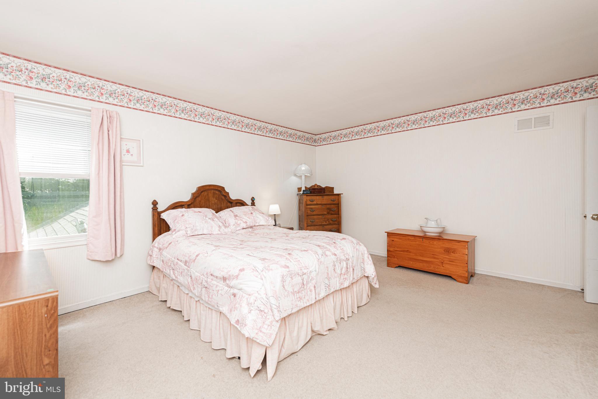 1011 W VALLEY HILL ROAD