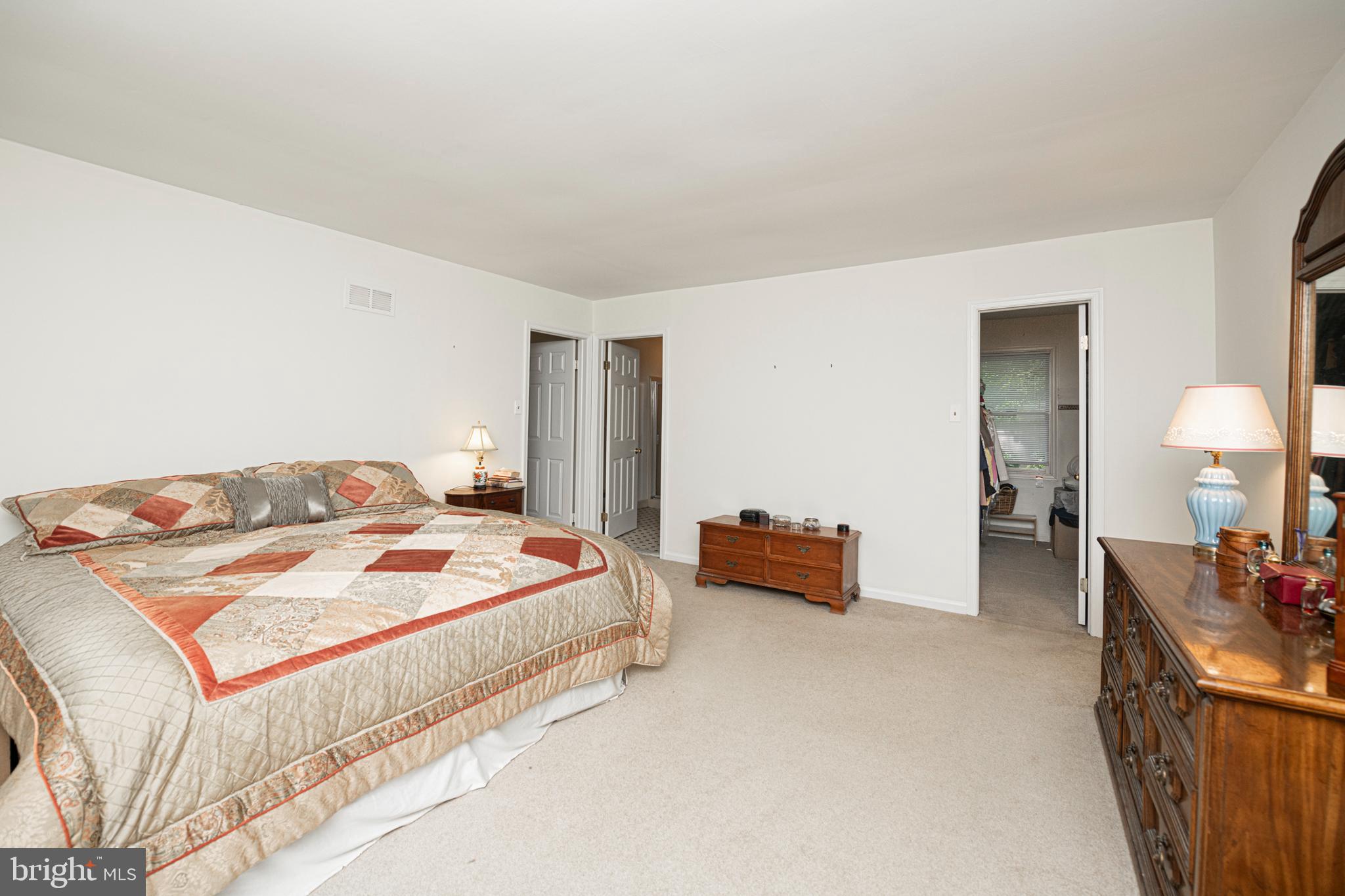 1011 W VALLEY HILL ROAD