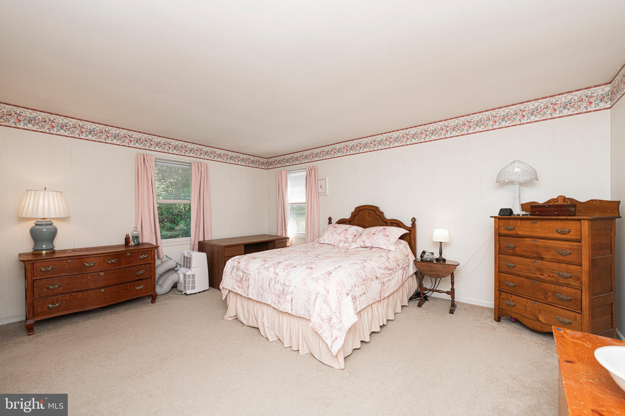 1011 W VALLEY HILL ROAD