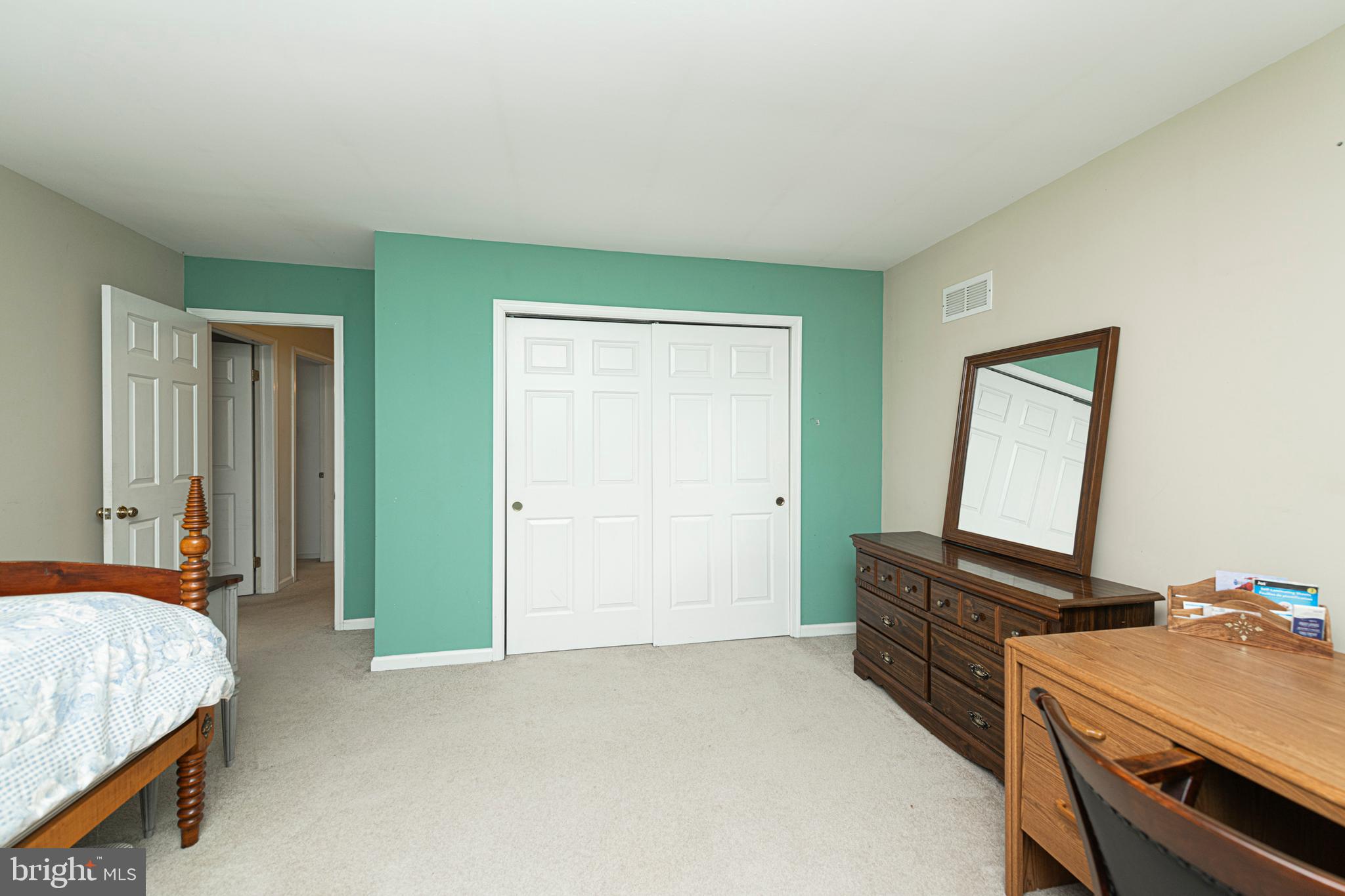 1011 W VALLEY HILL ROAD