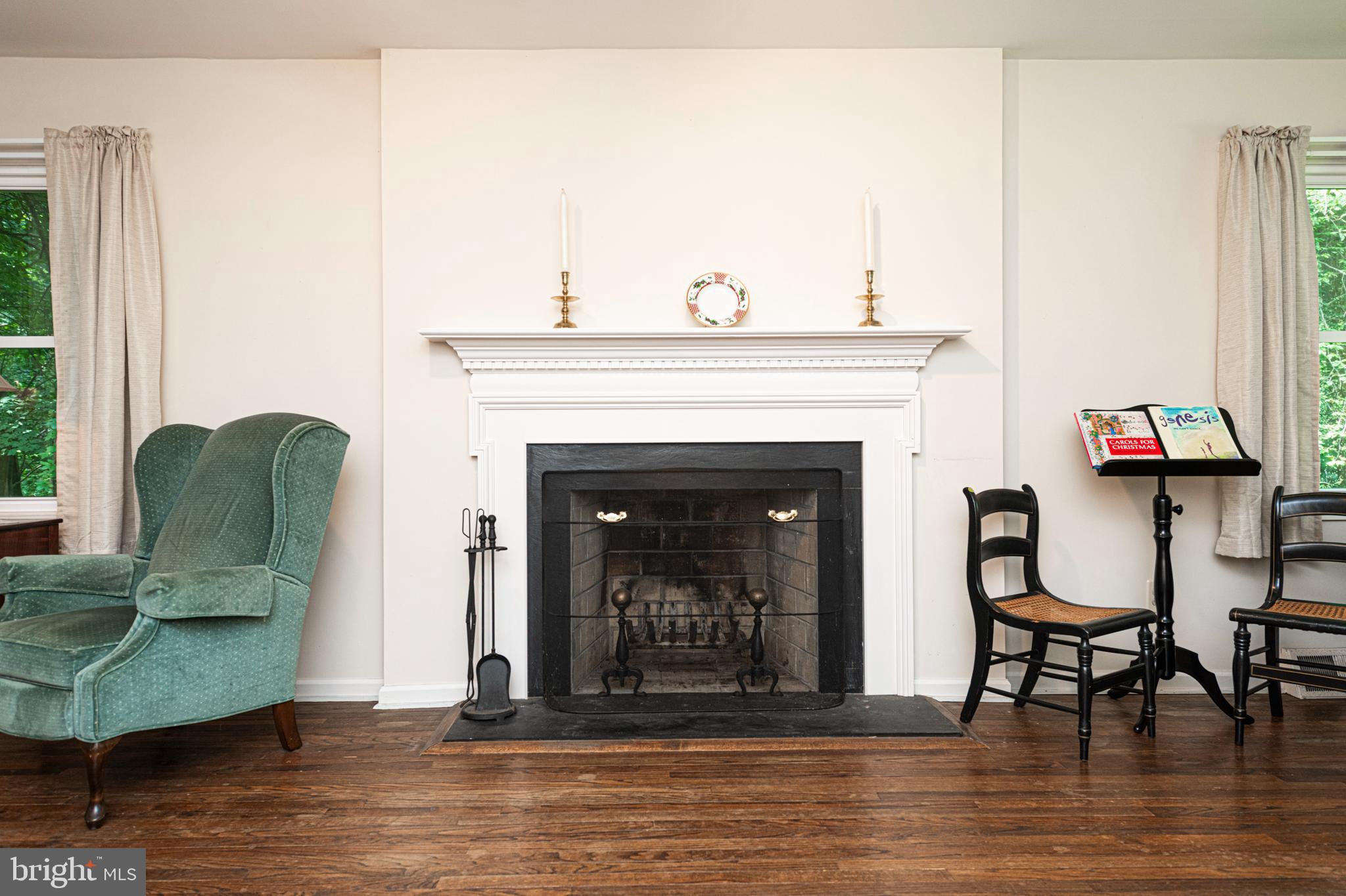 1011 W VALLEY HILL ROAD