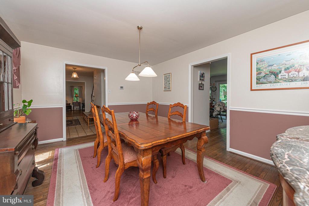 1011 W VALLEY HILL ROAD