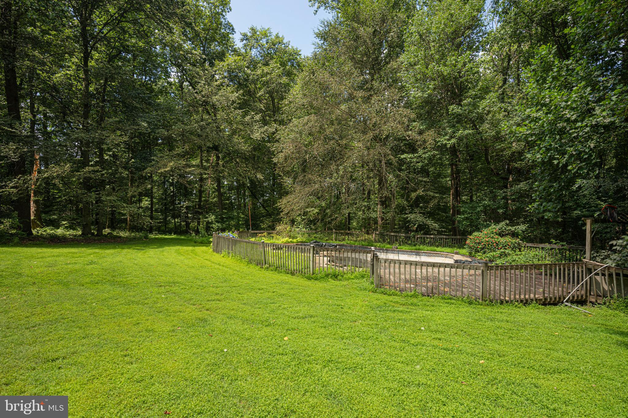 1011 W VALLEY HILL ROAD