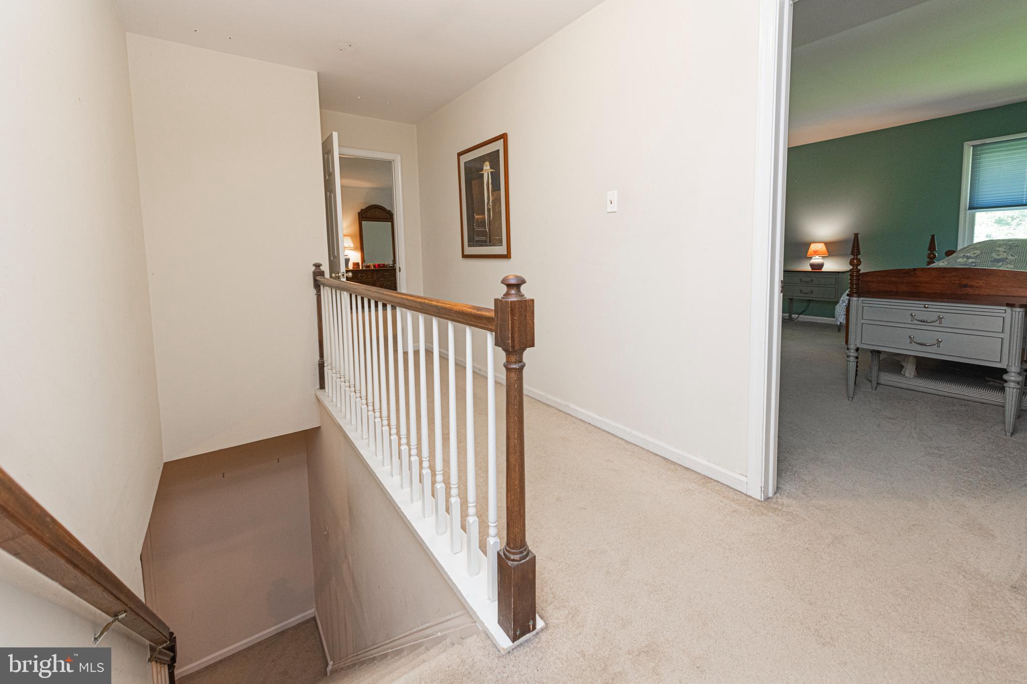 1011 W VALLEY HILL ROAD