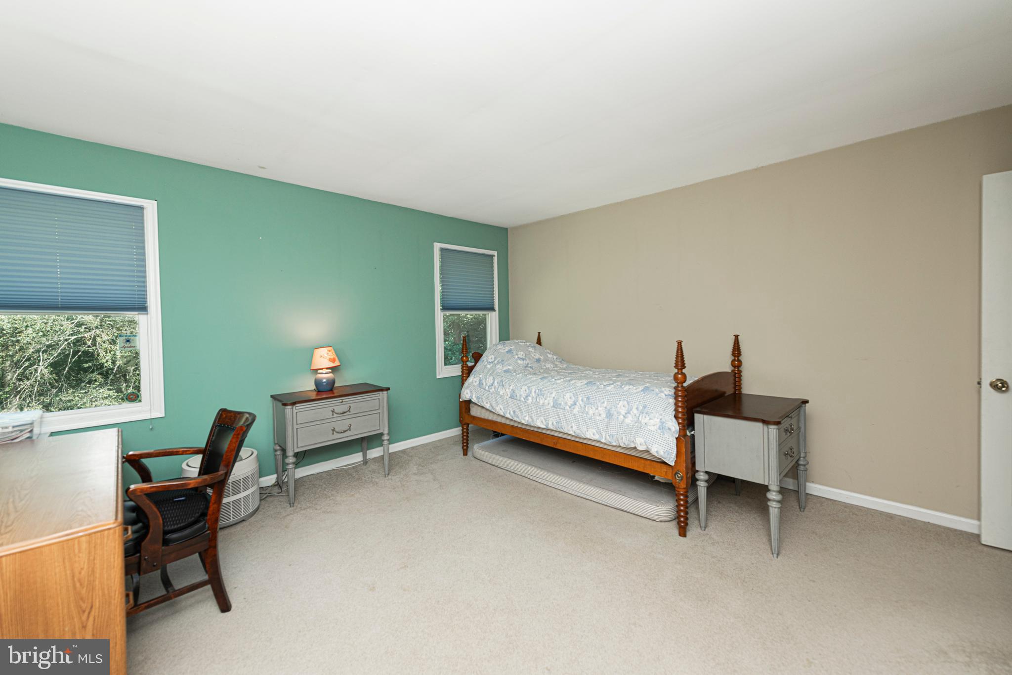 1011 W VALLEY HILL ROAD