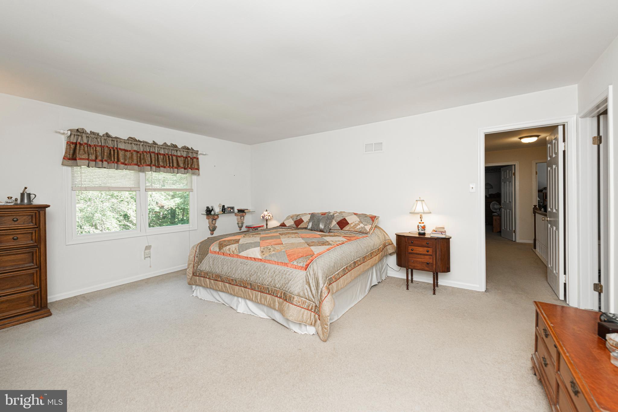 1011 W VALLEY HILL ROAD