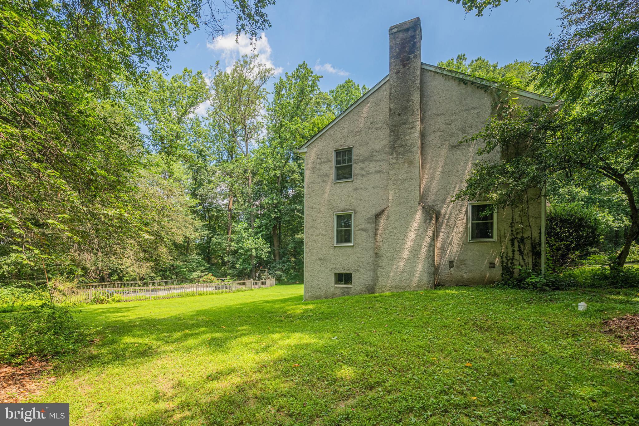 1011 W VALLEY HILL ROAD