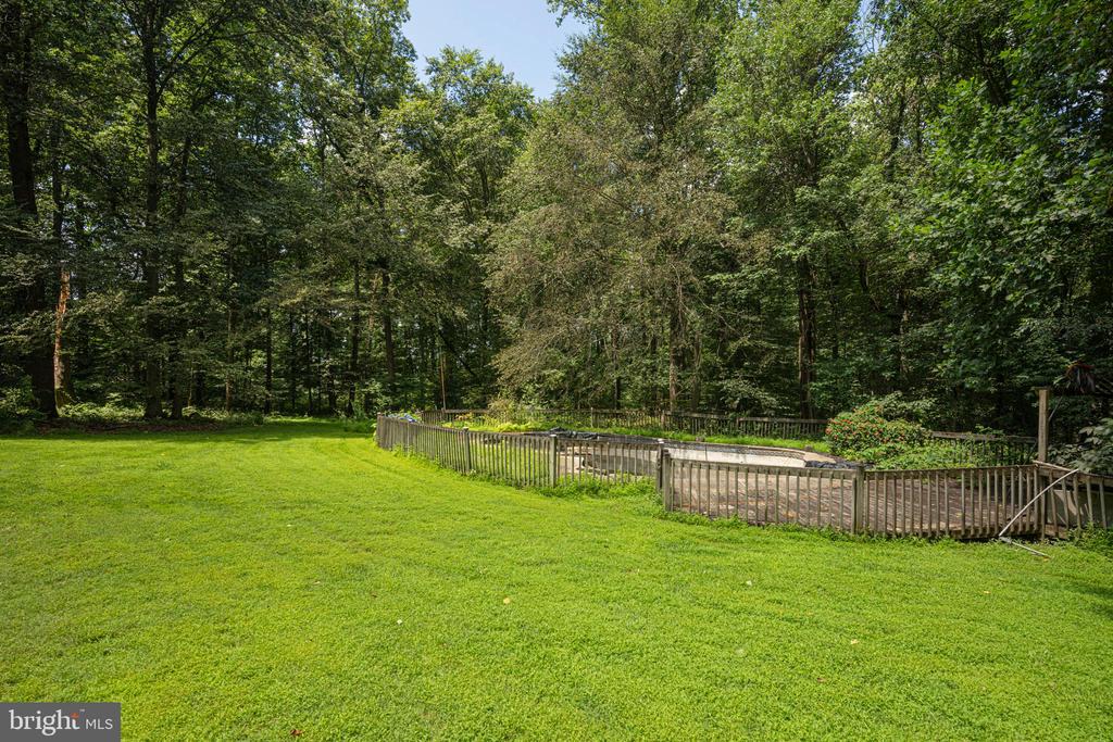 1011 W VALLEY HILL ROAD