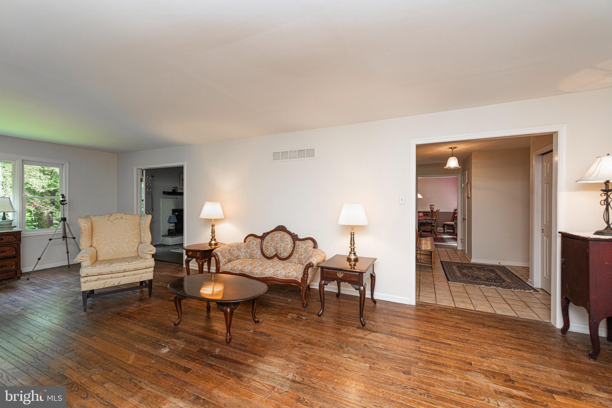 1011 W VALLEY HILL ROAD