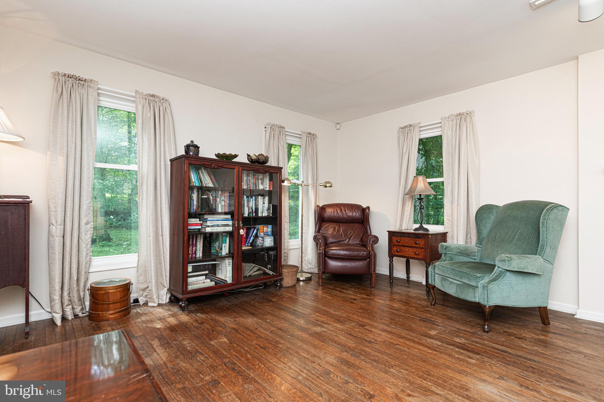 1011 W VALLEY HILL ROAD