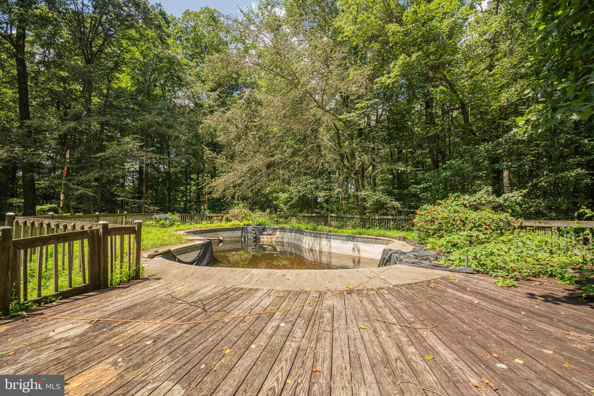 1011 W VALLEY HILL ROAD